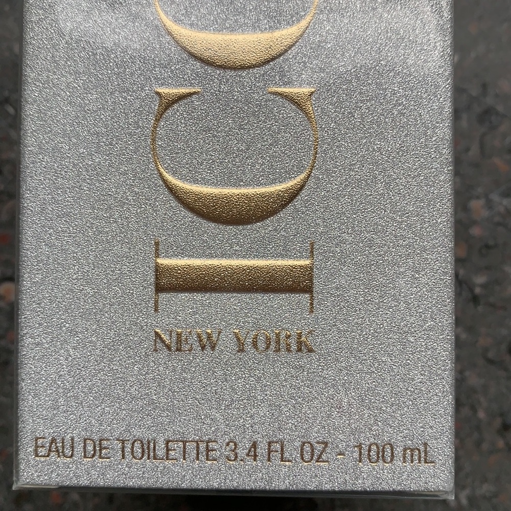 Iconic Eau De Toilette - Picture 2 of 6